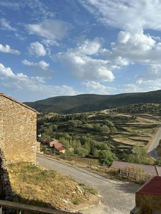 הוילה ואלדלינארס De La Nieve Y De Montana מראה חיצוני תמונה